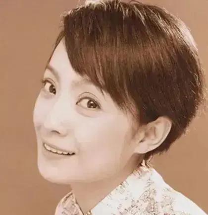 王海燕第一任丈夫有钱是富豪