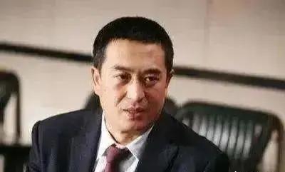 王海燕第一任丈夫有钱是富豪