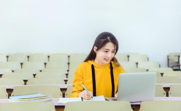 大学生学习特点是什么