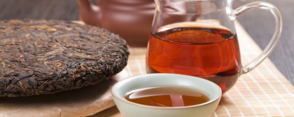 店里茶桌上摆放什么物件