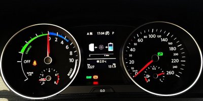 汽车油耗怎么算多少钱一公里 怎样测算汽车的耗油量