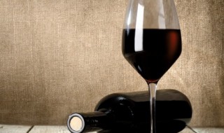 酒架旁边摆什么摆件好看 酒柜可以摆什么物品