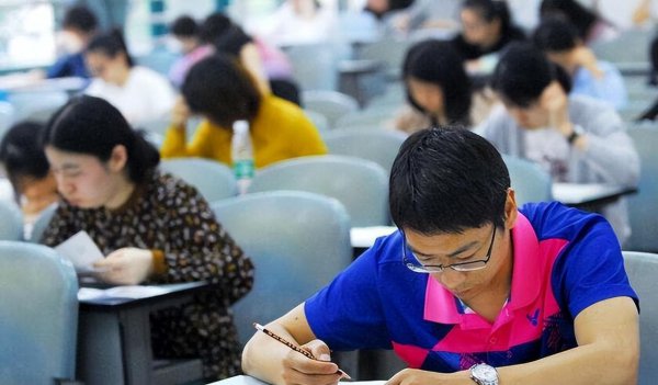 大专可以报考公务员吗