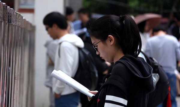 大专可以报考公务员吗