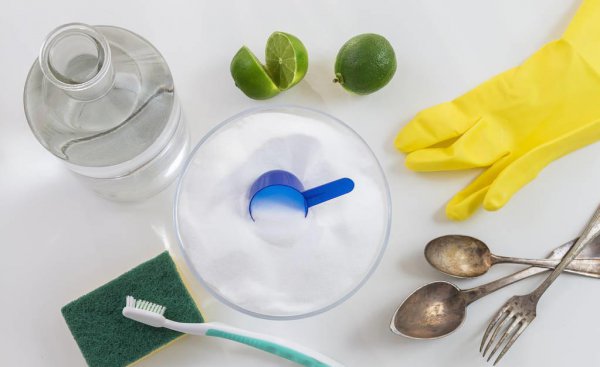 衣服长久顽固污渍怎么去除