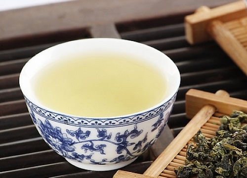 茶叶水能浇花吗