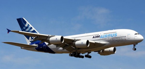 一般一架飞机重量是多少吨