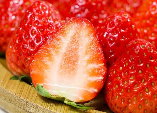 种草莓用什么肥料好