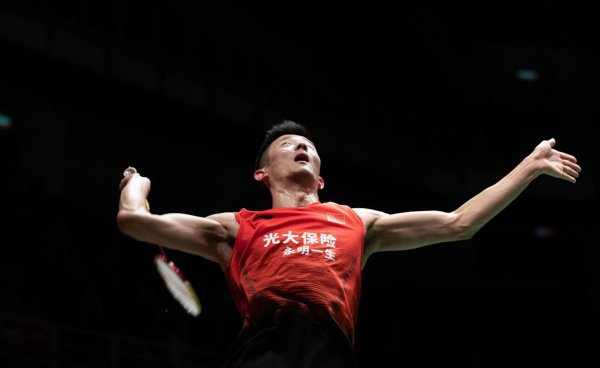 羽毛球高远球动作要领教学