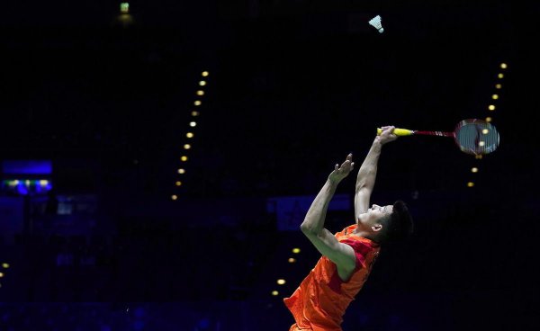 羽毛球高远球动作要领教学