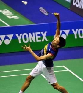 羽毛球高远球动作要领教学