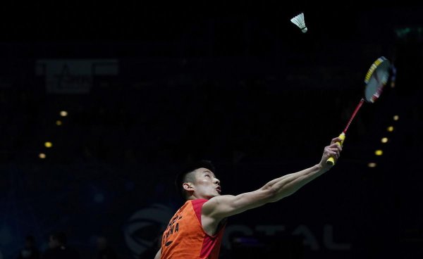 羽毛球高远球动作要领教学