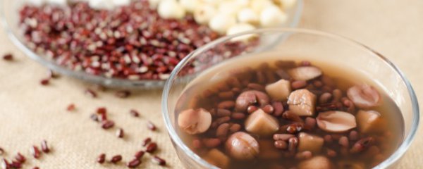 银耳莲子羹是凉性的吗