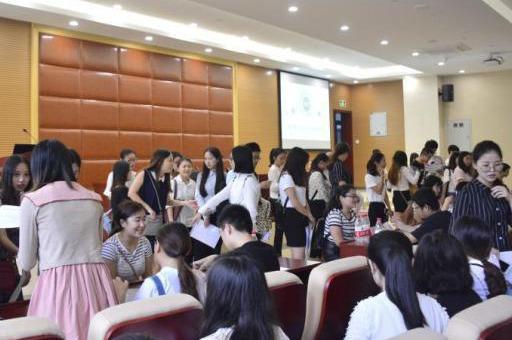 学生会厉害还是团委厉害