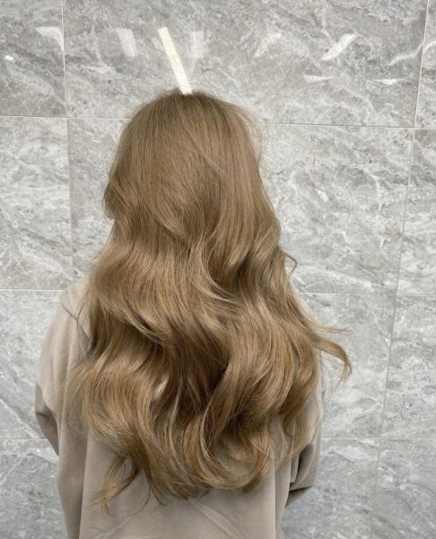 最标准的奶茶色头发是怎样的