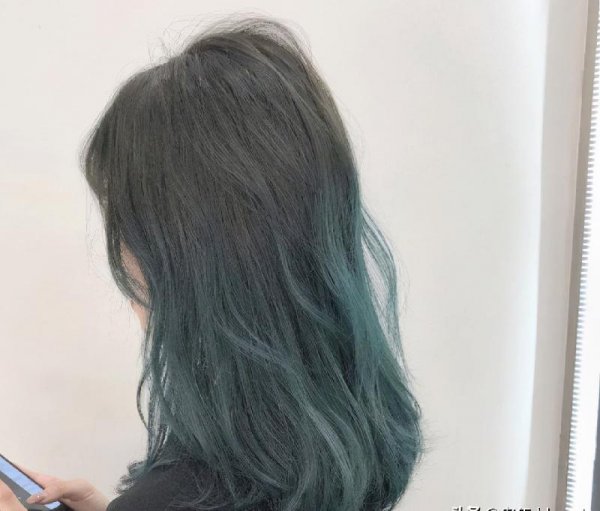 最标准的奶茶色头发是怎样的