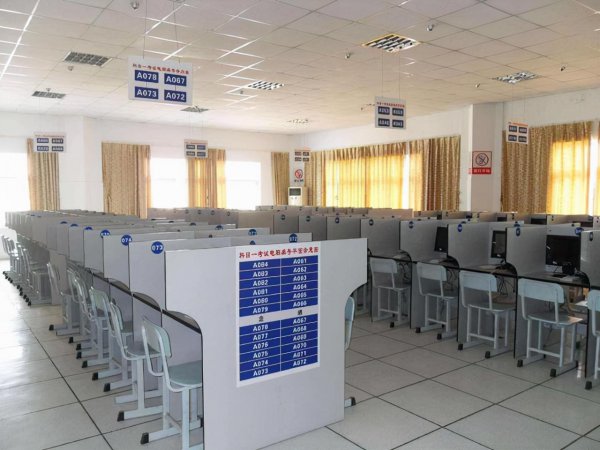 考科目四要交钱吗