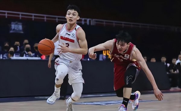 CBA球员易建联多少岁