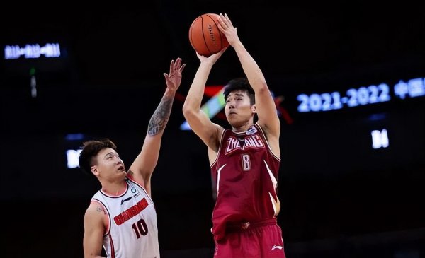 CBA球员易建联多少岁