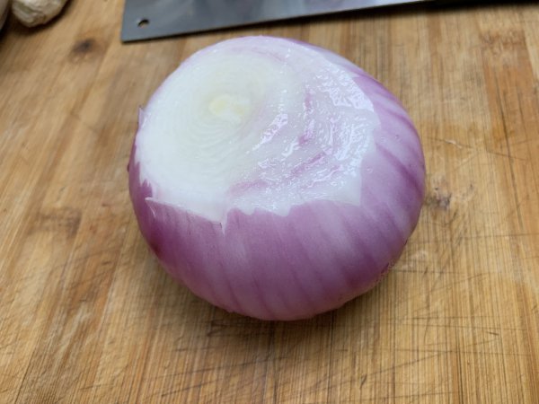 白洋葱和紫洋葱的区别联系