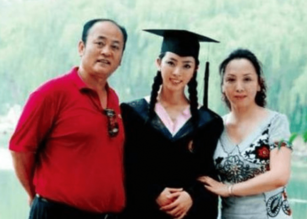 李思思老公是哪位