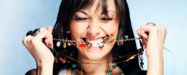 送女生戴什么好