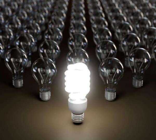 灯泡关了还一直暗亮怎么处理