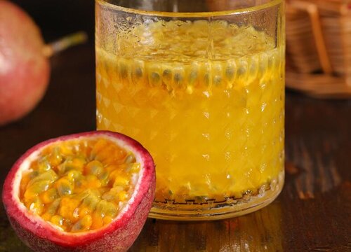 百香果怎么榨汁好喝 加什么水果榨汁好