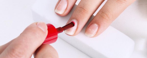 怀孕可以做美甲吗