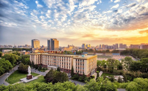 南开大学在哪里个城市