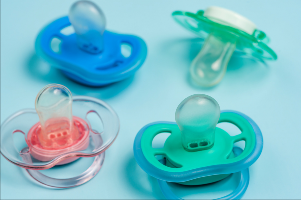 安抚奶嘴的好处和坏处