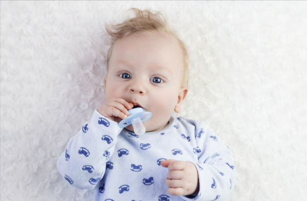 安抚奶嘴的好处和坏处