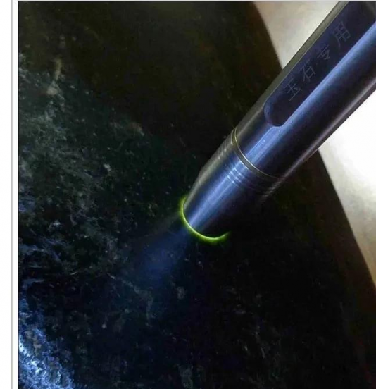 金曜石和彩虹眼黑曜石哪个好