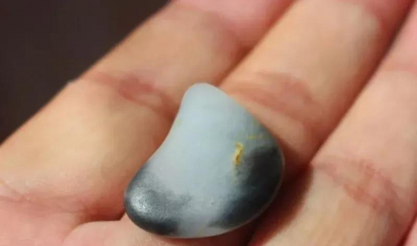 金曜石和彩虹眼黑曜石哪个好