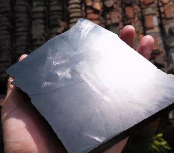 金曜石和彩虹眼黑曜石哪个好