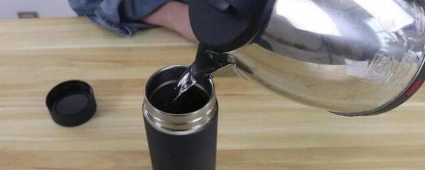 新买的保温杯有异味正常吗