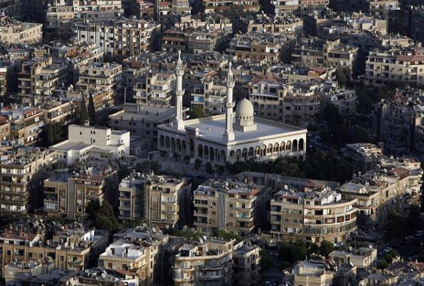 为什么叙利亚被几十个国家打