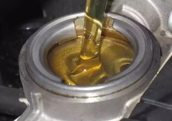 全合成机油5w30好还是5w40好