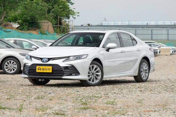 凯美瑞双擎好还是燃油版好