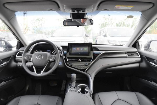 凯美瑞双擎好还是燃油版好