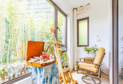 封闭式阳台和客厅之间要不要装门 客厅和阳台的门要拆吗