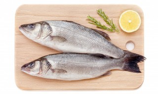 小鱼怎样晒干制作好吃 小鱼干制作方法