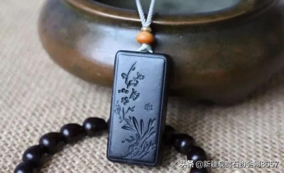 金曜石和彩虹眼黑曜石哪个好 黑曜石应该选金眼还是彩虹眼