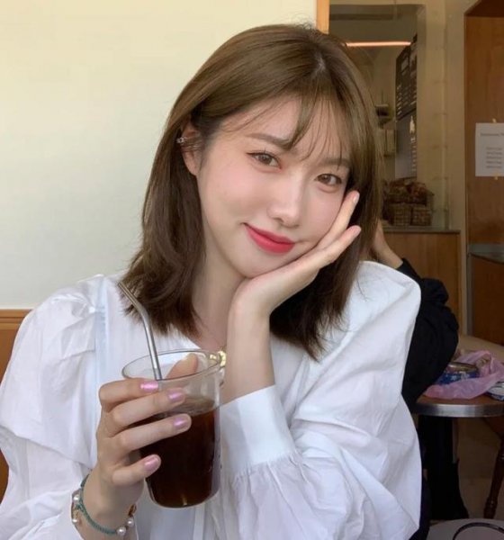 今年头发流行什么颜色2023图片女