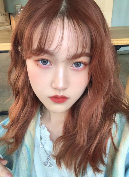 今年头发流行什么颜色2023图片女