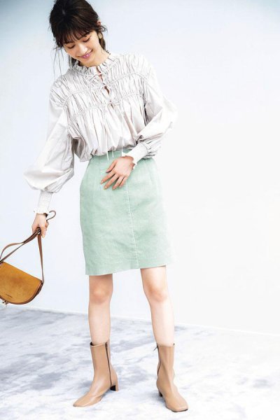 绿裙子搭配什么颜色的上衣