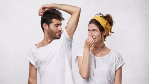 男人身上有一股怪味特别难闻