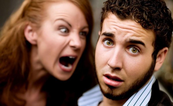 没回复女朋友信息生气了怎么哄