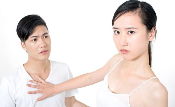 没回复女朋友信息生气了怎么哄