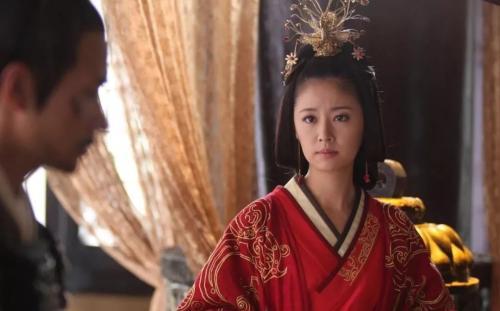 东汉时期谁改进了造纸术